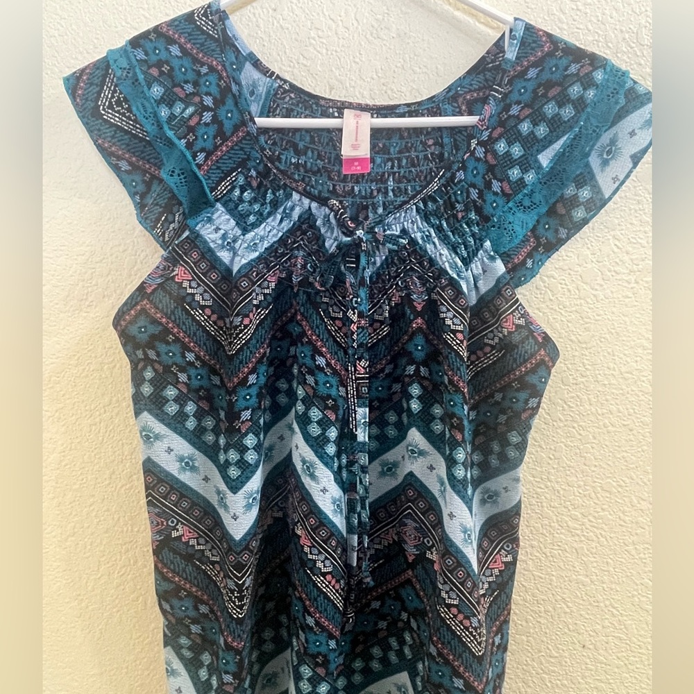 No Boundaries Top